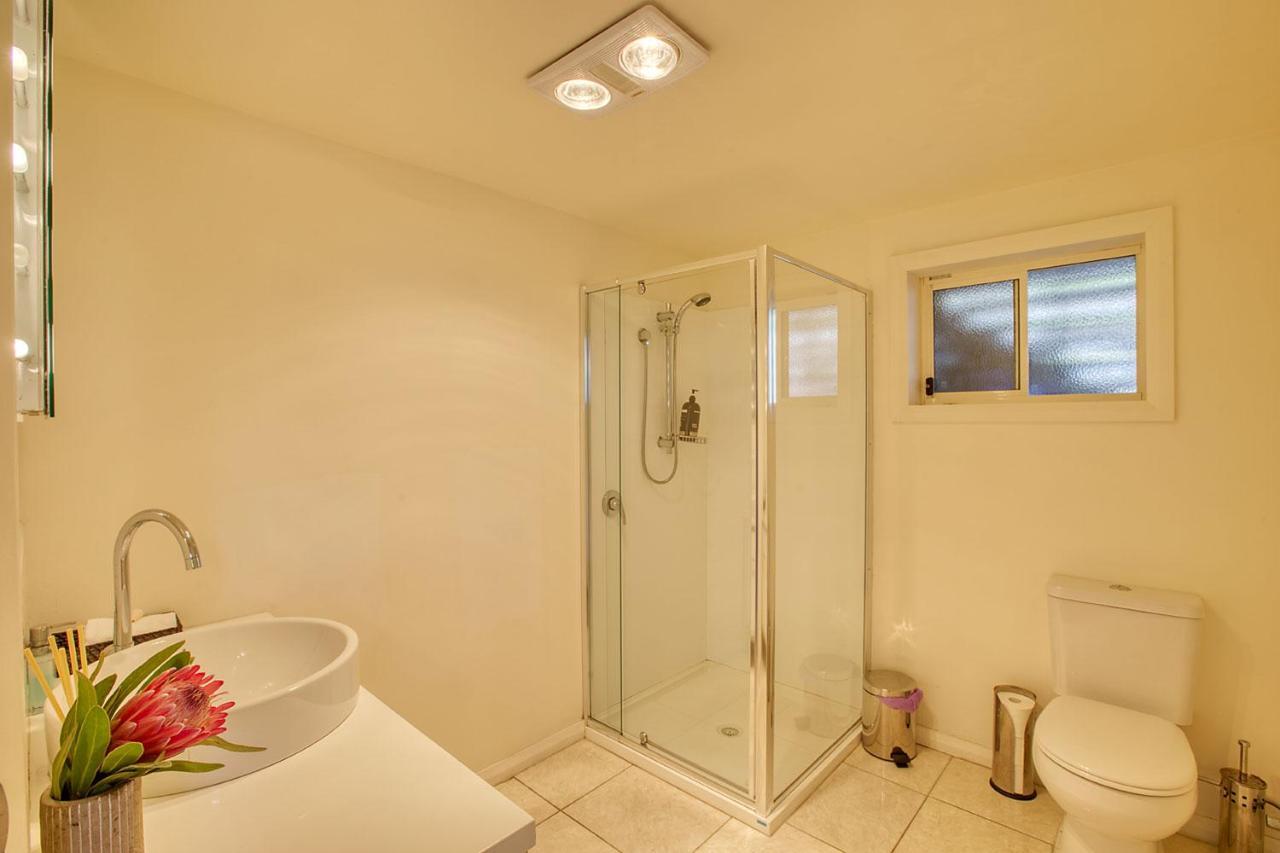 Quarterdeck Apartment Binalong Bay Bagian luar foto