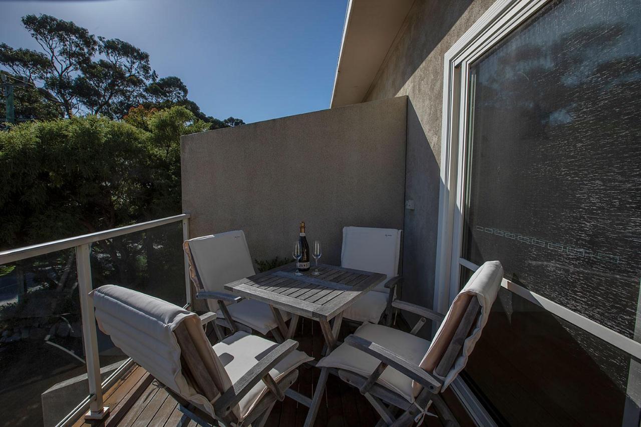 Quarterdeck Apartment Binalong Bay Bagian luar foto