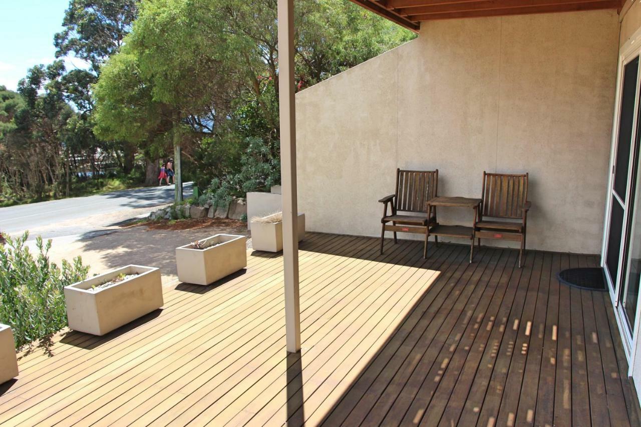 Quarterdeck Apartment Binalong Bay Bagian luar foto